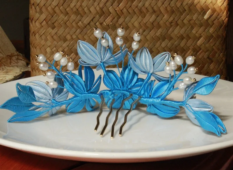 Non-legacy Hand-made Silk Flower Hair Accessories Vintage Blue Hair Comb Pearl Hairpin Accessories 18.5cm Long 8cm Wide