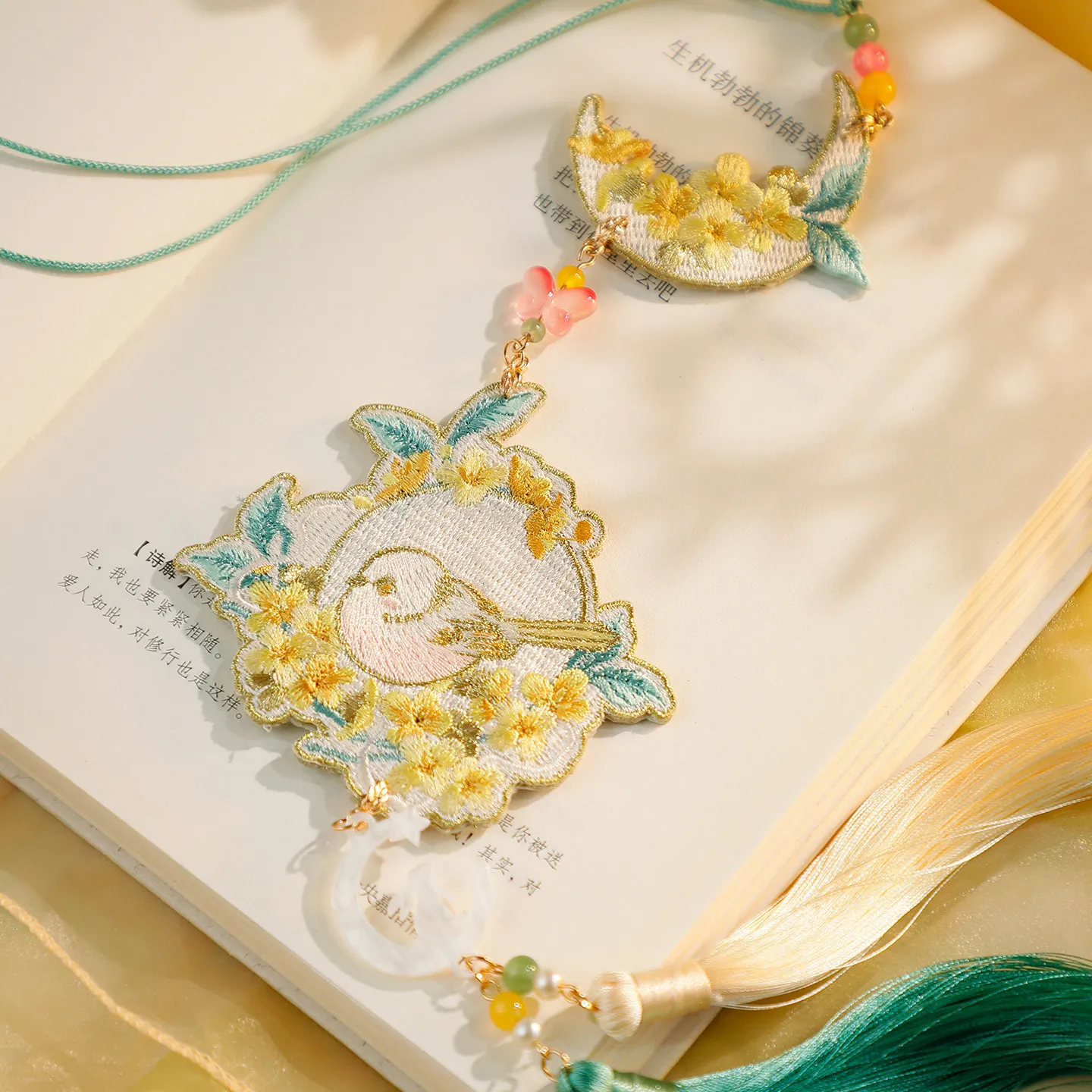 Vintage Chinese Style Embroidered Flower Bird Crescent Moon Tassel Pendant For Hanfu Cheongsam Waist Hanging Costume Accessory