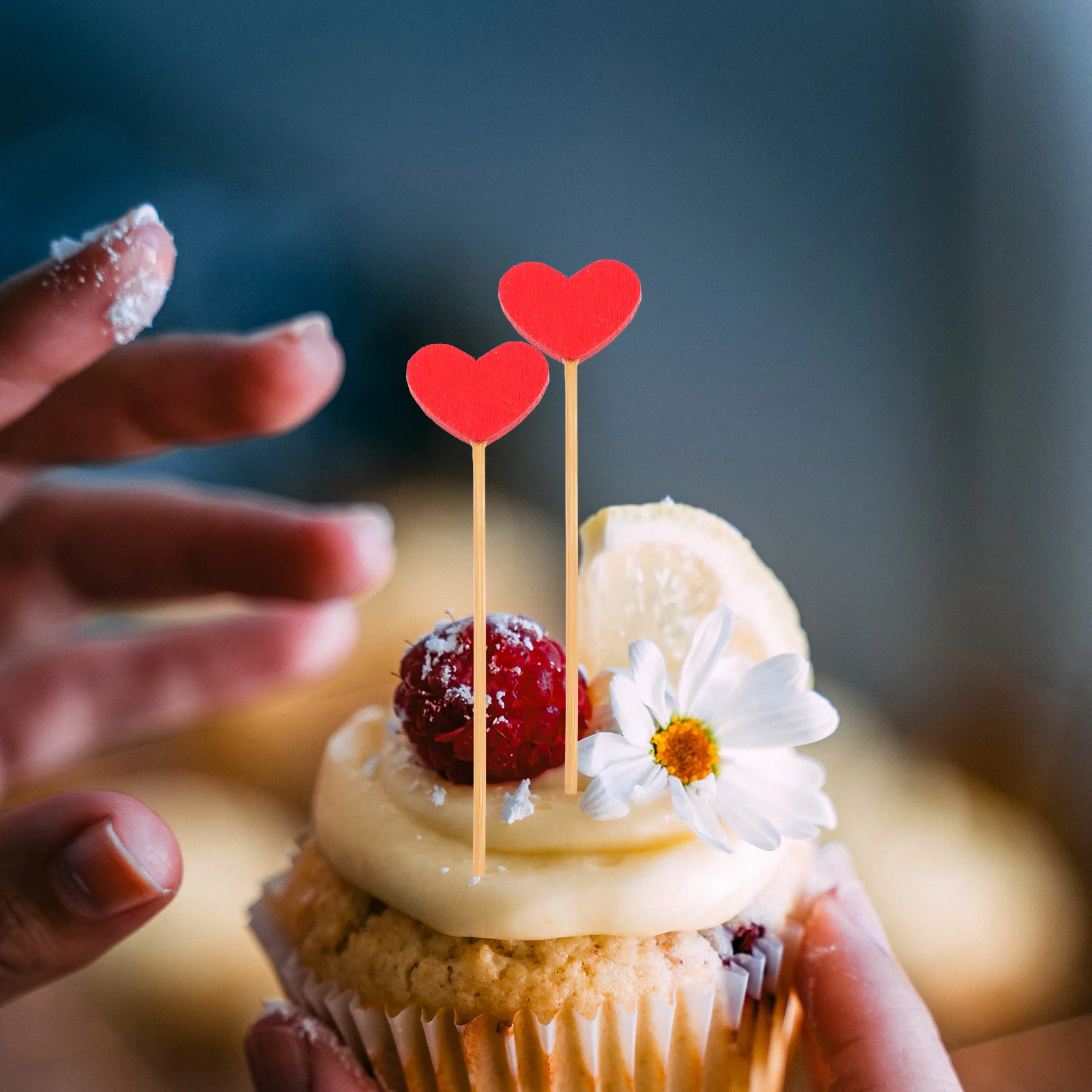 

20Pcs Red Heart Cupcake Toppers Cake Dessert Picks Decorative Fruit Toothpicks Valentines Party Wedding Cupcake Topper