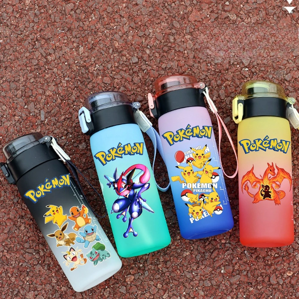550ML Pokemon Pikachu Charizard Sportwasserflasche mit Verschluss-Flip-Deckel, Tragbare Reise-Trinkflasche für Fitness und Gym, Geschenke