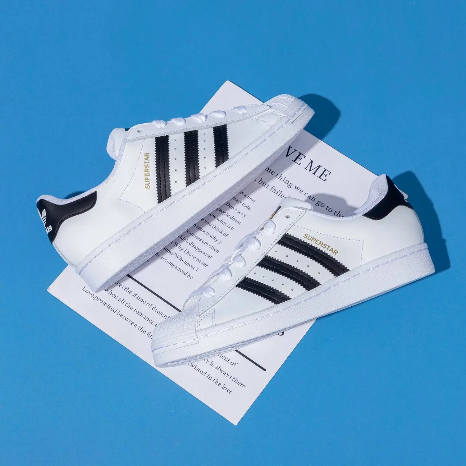 

Adidas Originals Superstar Повседневная обувь унисекс Кроссовки с золотым логотипом и носком Модные кроссовки Eg4958