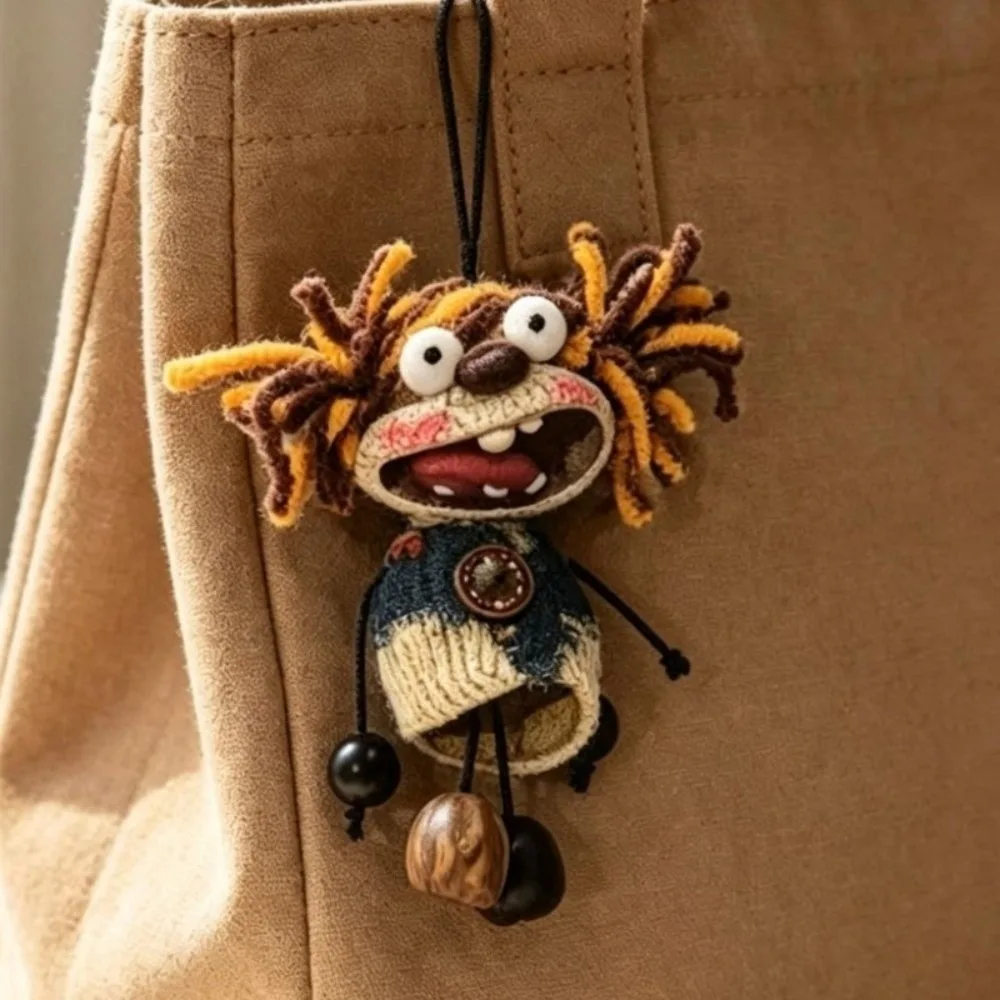 Eco-friendly Nut Shell Funny Tongue Doll Keychain Fabric Lightweight Key Pendant Rope Creative Creative Ornament Student