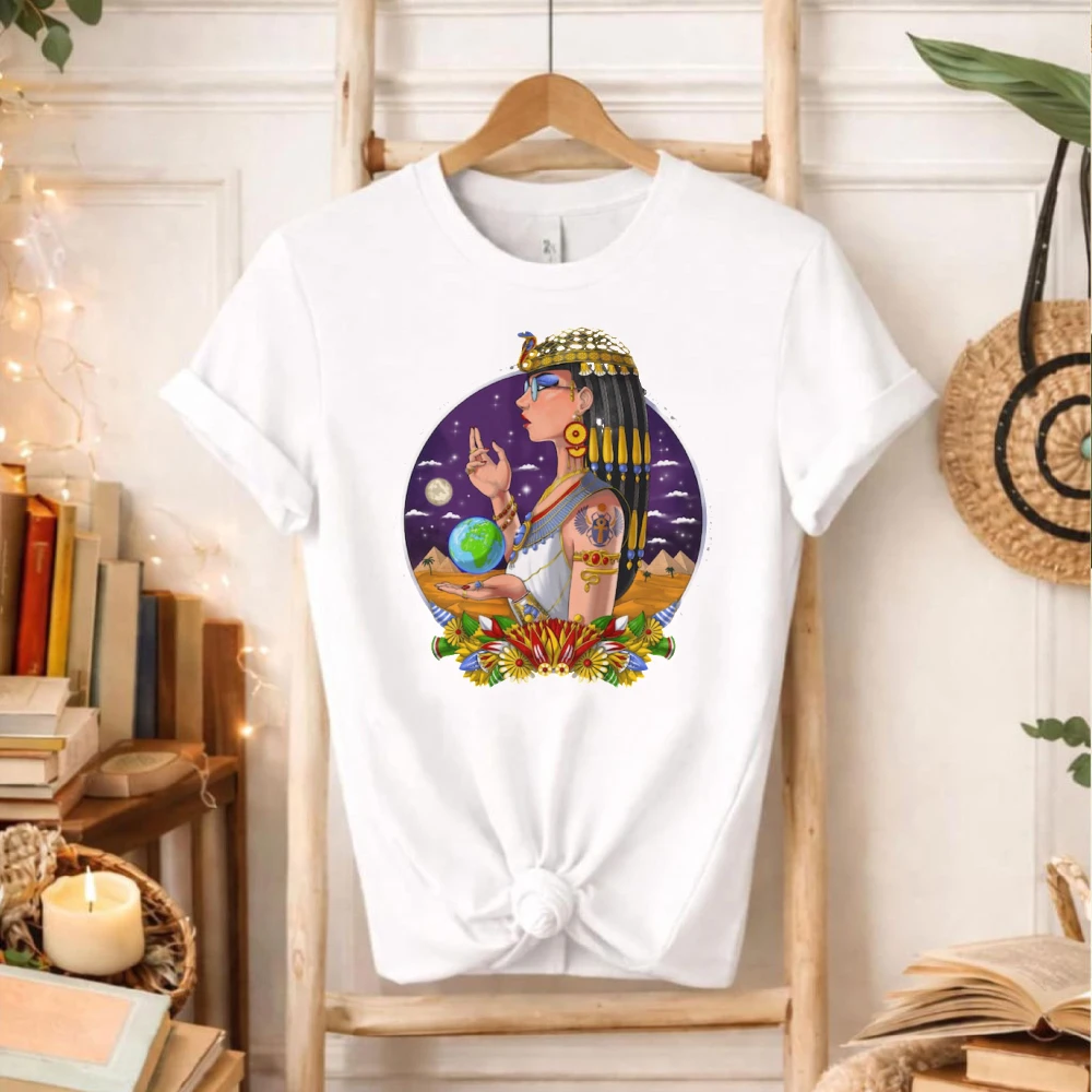 Vintage Cleopatra Egyptian Queen Night Sky Pyramid Graphic T-Shirt Retro Ancient Egypt Queen Tattoo Cotton Aesthetic Tee Top