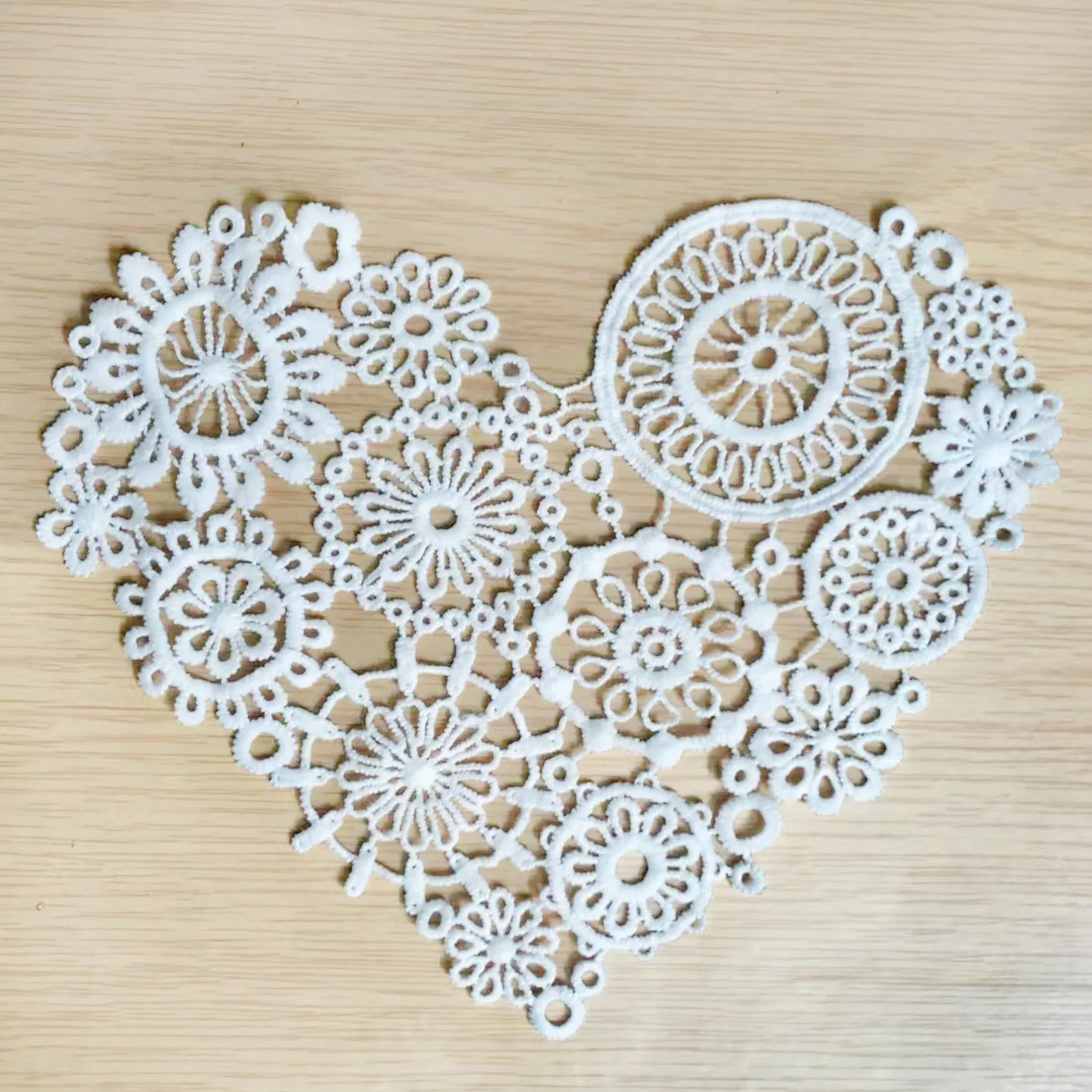 Polyester Ivory Sweet Love Heart Lace Collar Fabrics, DIY Embroidery, Neckline Applique, Sewing on Patches, 1 Piece