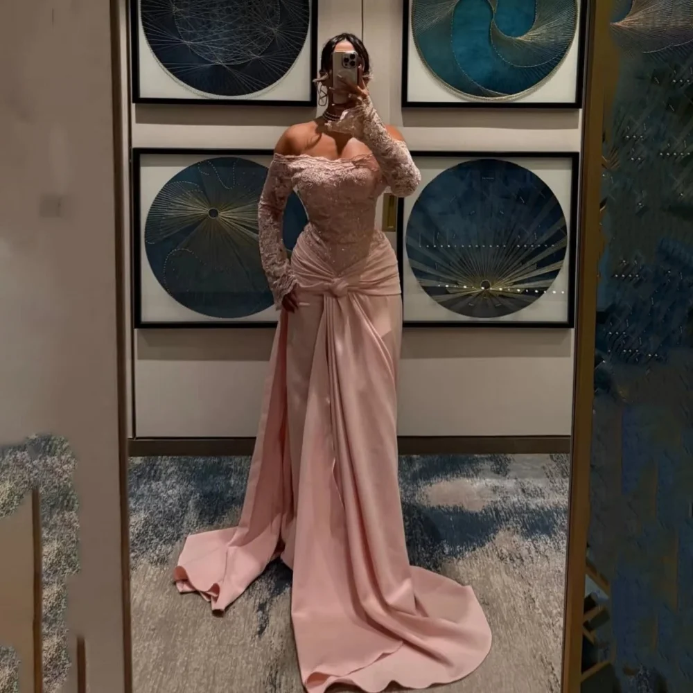 

Fashionable Romantic Ruffles Prom Dress Charming Lace Applique Evening dresses Floor Length Boat Neck Red Carpet Dress luxury