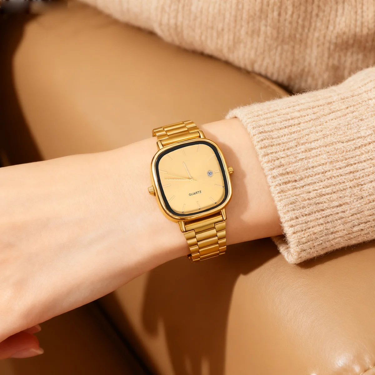 

Fashionable and Light Luxury Square Dial Alloy Strap Women's Quartz Watch, Suitable for Daily Wear, Christmas Gift