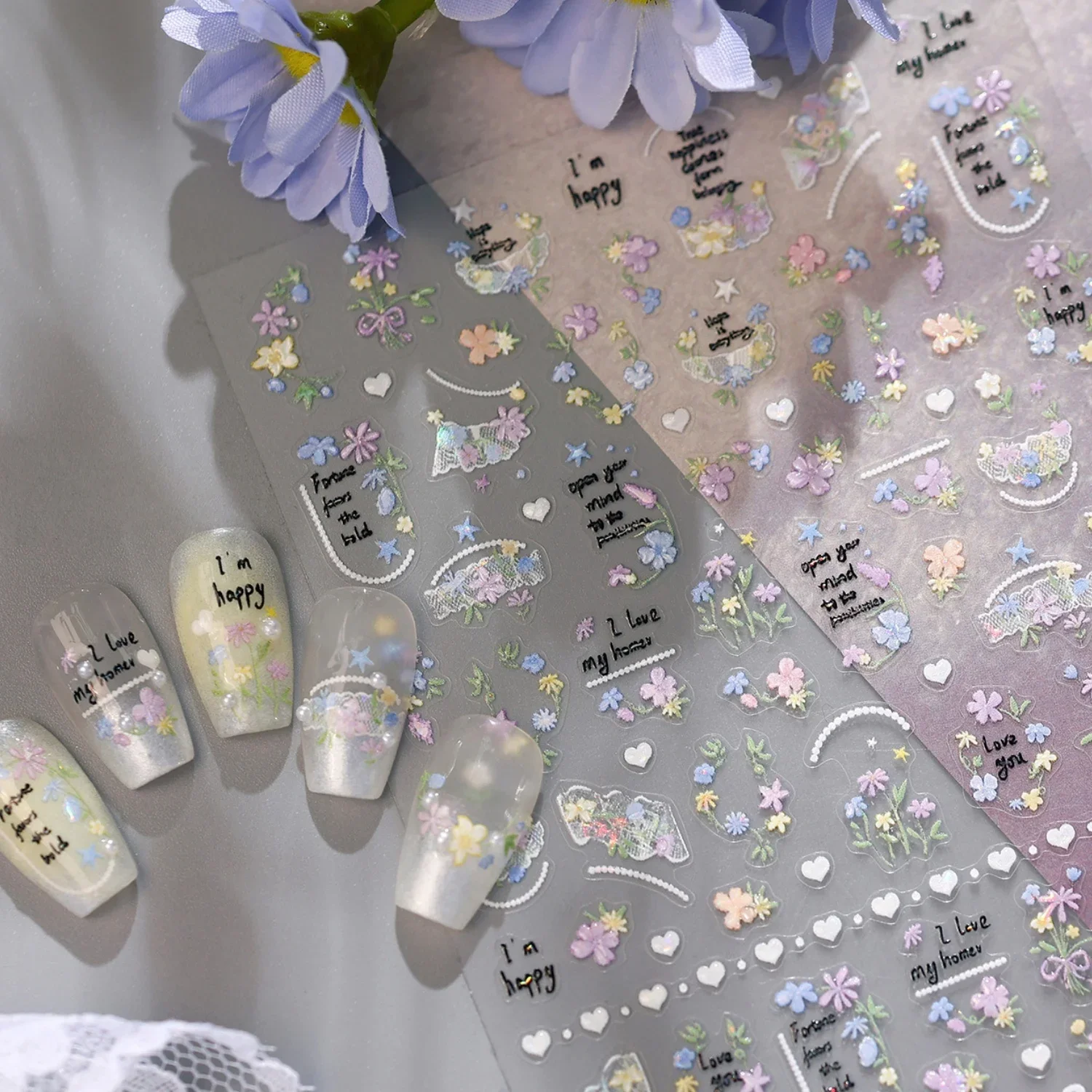 Frische Garten-Nagelkunst-Aufkleber 5D Lavendel Winzige Blumen Spitzenrahmen Herz Glänzende Linien Selbstklebende Kunst-Maniküre-Abziehbilder für Frauen