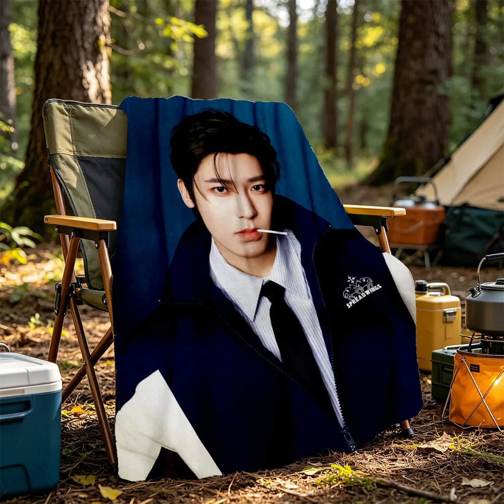 Premium Oversized Polyester Throw Blanket Wrap for Beach Camping Picnic Patio Outdoor Cold Weather Travel Lightweight Microfiber