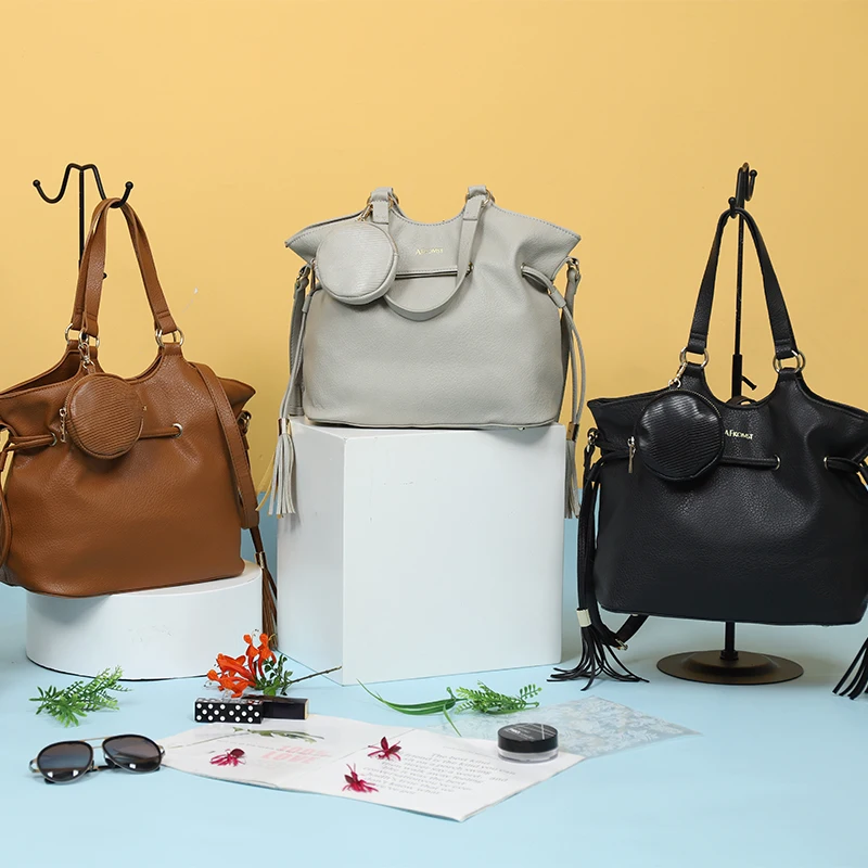 AFKOMST Versátil PU Leather Bag-Bolsa espaçosa e Chic monocromática Crossbody Bag Esta bolsa é a combinação perfeita