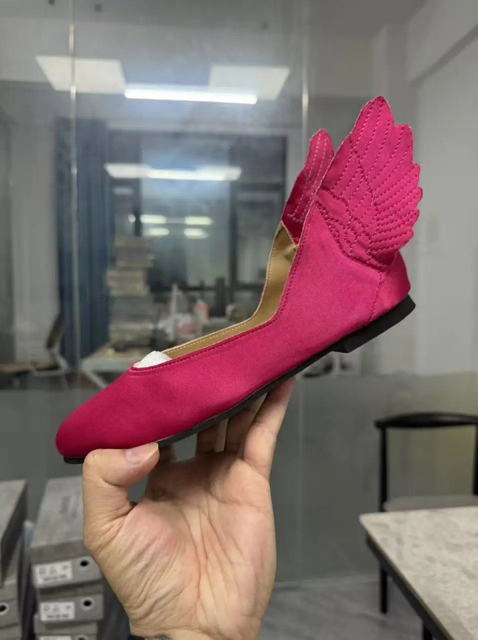 Frühlings- und Sommer-Damenschuhe im mittelalterlichen Stil mit flachem Absatz, einzigartigem Flügeldesign, vielseitig, mädchenhaft, leicht, retro, flache Schuhe