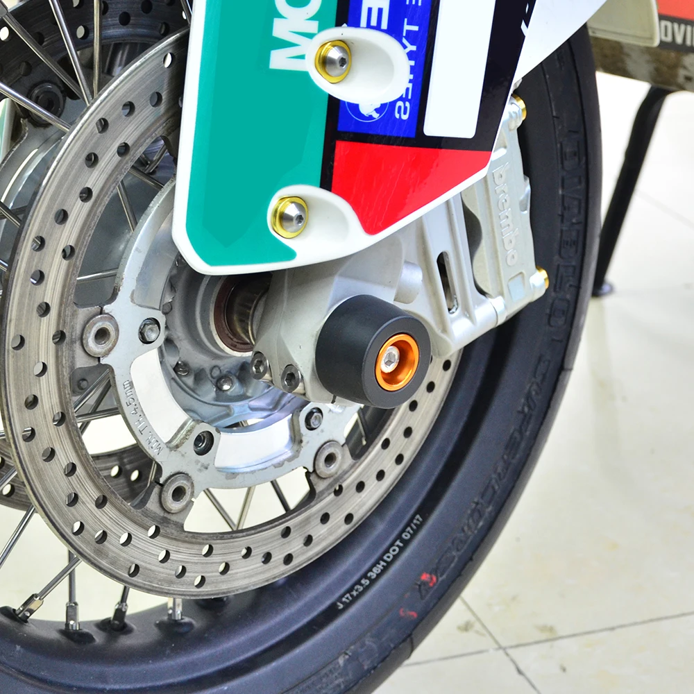 (EU-Lager) Vordere und hintere Achsenschutzringe für KTM 690 Duke /Duke R 690 SMC /SMCR Husqvarna 701 Supermoto – Detail 2