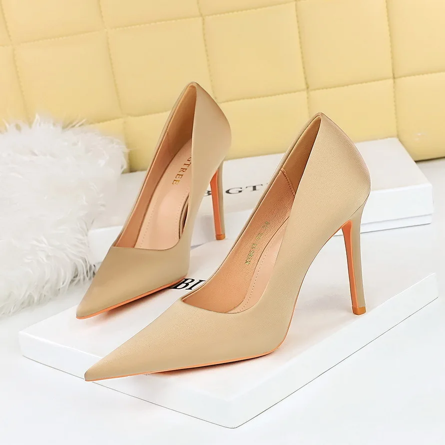 

Women's Pumps Shoes Korean Spring And Autumn Fashion Simple Silk Slim Shallow Mouth Pointed Banquet High Heels Single Shoese