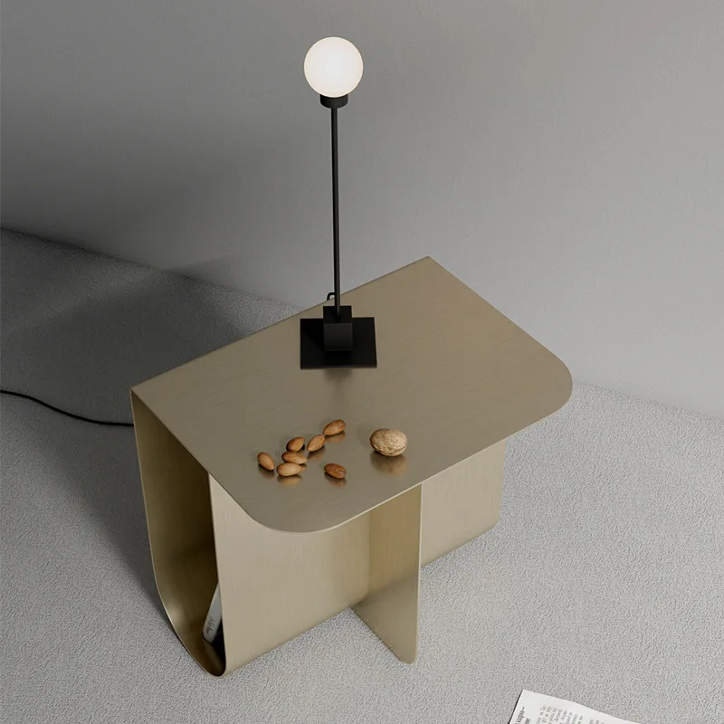 طاولة مومو بجانب السرير، أريكة صغيرة من الفولاذ المقاوم للصدأ، طاولة جانبية مصممة لغرفة المعيشة البسيطة، Netflix حديثة وبسيطة #3