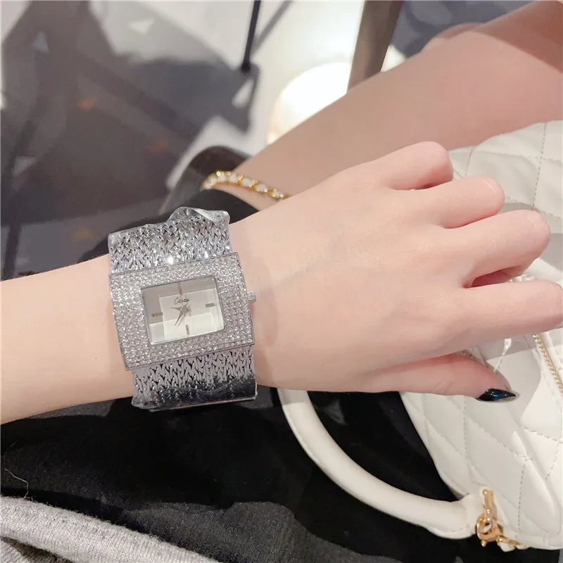 Jam Tangan Kuarsa Emas Mewah untuk Wanita dengan Dial Besar Tahan Air Gelang Fashion Jam Tangan Wanita Reloj Mujer