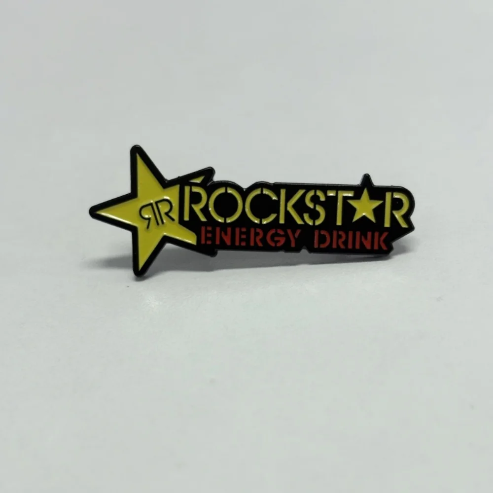 شارة شعار مشروب الطاقة JazR Rockstar لتسريع وقت الانتعاش وتخفيف التعب وإكسسوارات تزيين حقيبة الظهر ذات القبعة الإبداعية