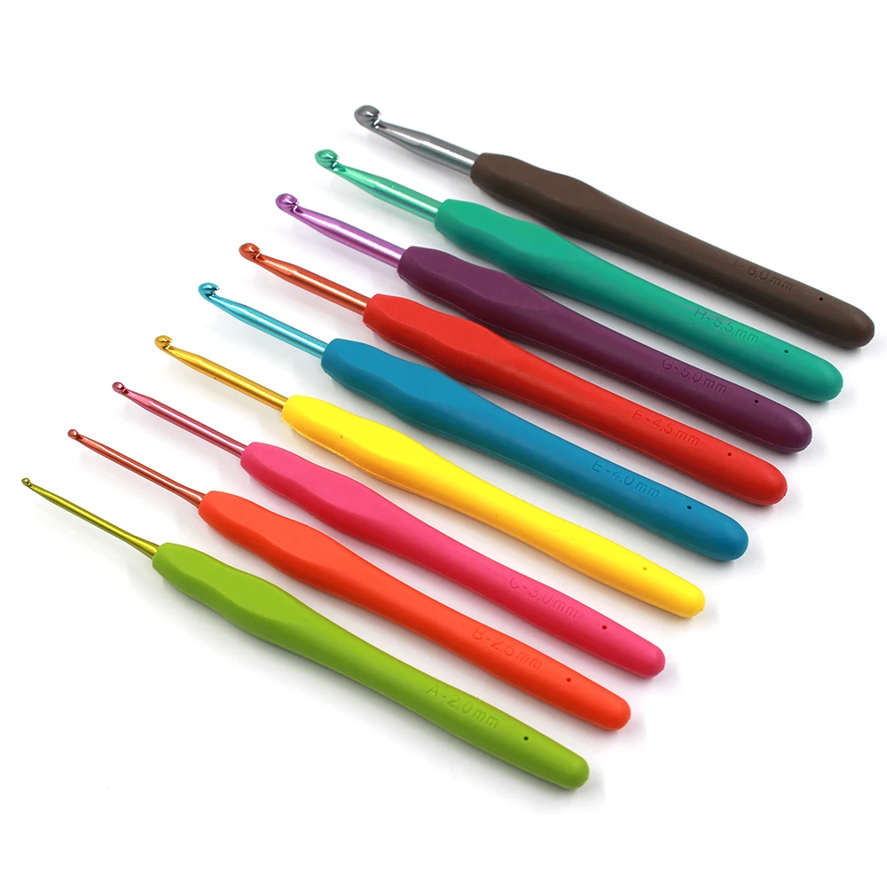 Zestaw szydełek QJH 9 rozmiarów, wielokolorowe, ergonomiczne szydełka z etui na dłonie z artretycznymi rękami, bardzo długie igły do szydełkowania 2-6 mm — zdjęcie 5
