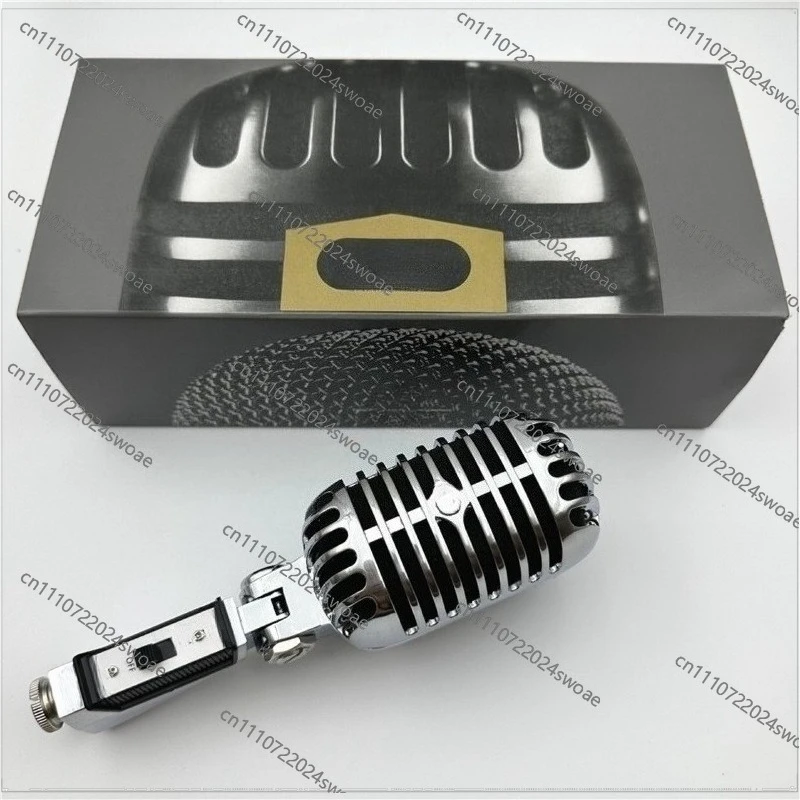 Vintage Dynamic Wired Microphone Classic Retro Style for Stage Karaoke Performance