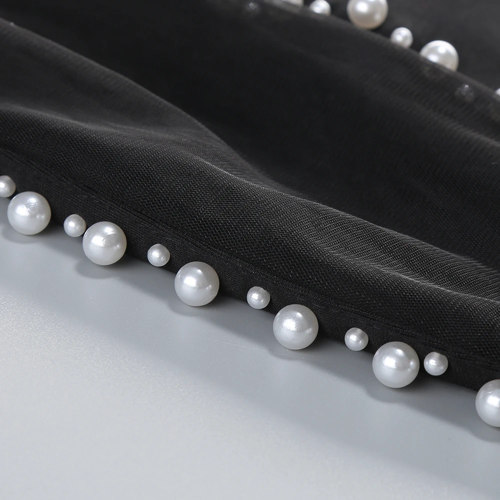 Robe courte moulante noire avec détail de perles et panneaux transparents, bretelles Spaghetti pour femmes, tenue de soirée haut de gamme pour fête, Cocktail, événement