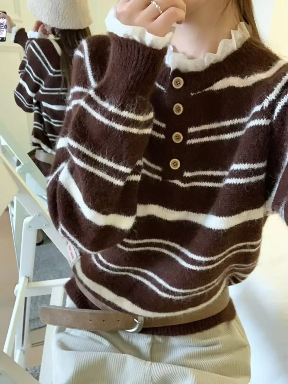 Maglione da donna Primavera Estate Autunno Petalo Bottone a righe Ne lavorato a maglia Lungo Sve Top Dolce Anti invecchiamento Pendolarismo Sle