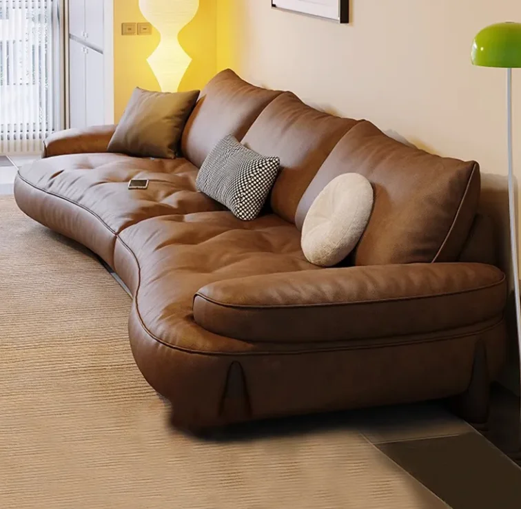

Диван в итальянском стиле из воловьей кожи, простой светлый роскошный ретро-диван для маленькой квартиры, прямой ряд, коричневый кожаный диван цвета хаки