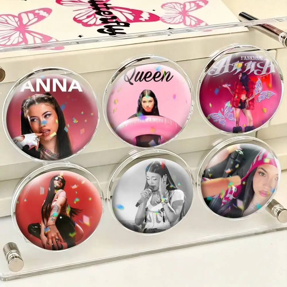 Singer A-Anna Pepe Square  25 32 44 58 75mm Badges Personalized Round Brooches Pins Accessory Gift