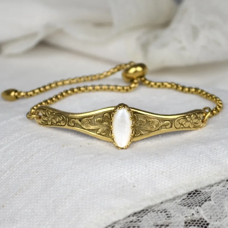 Vintage Floral Adjustable Women's Bolo Bracelet Victorian Style Etched Bar Bracelet Weddings Daily Wear Romantic Jewelry Gifts