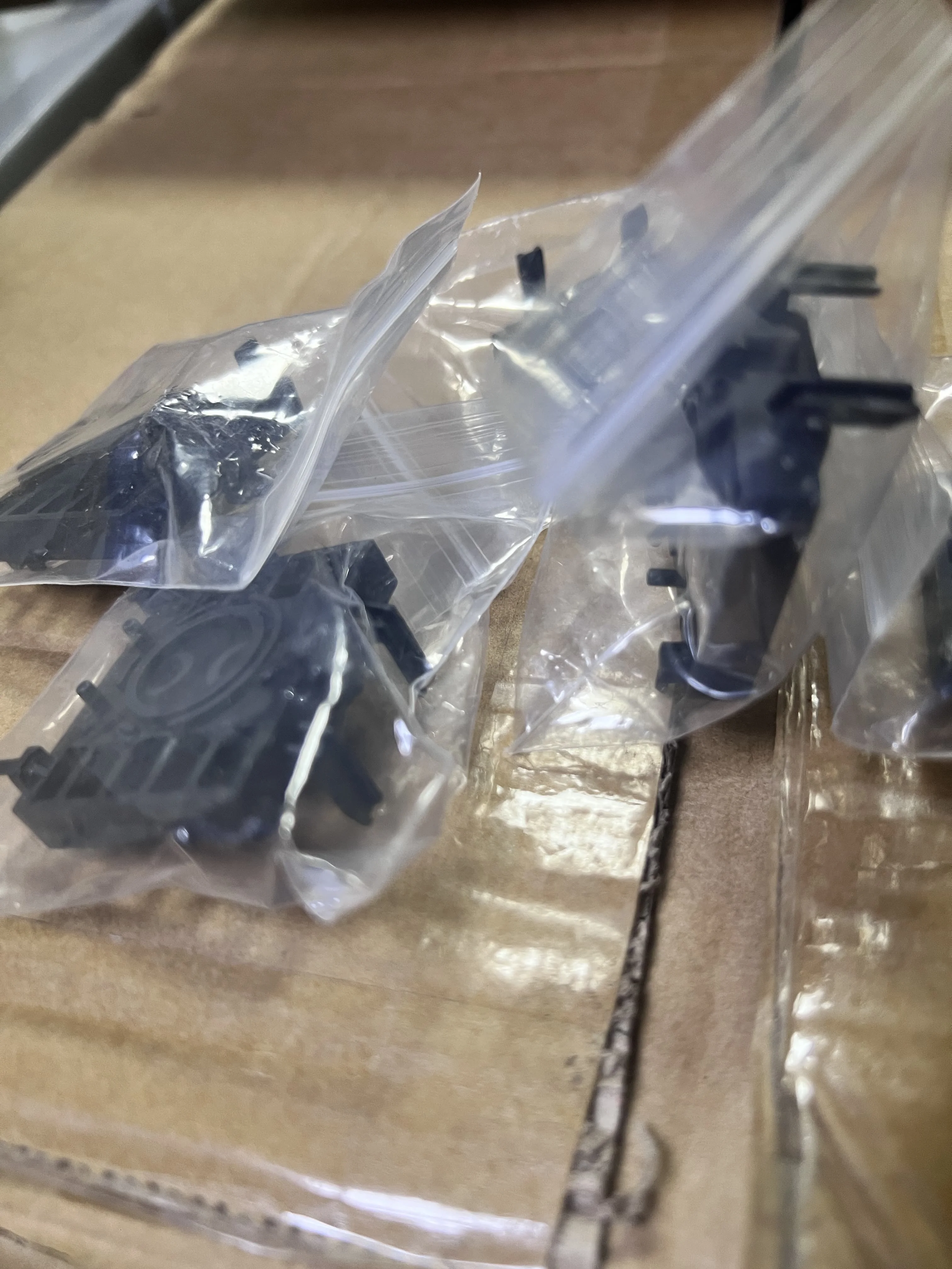 

Original cap station 1390 L1800 cap top for Epson R1390 L1800 1390 1400 1430 1500W Printer Printhead Capping Station