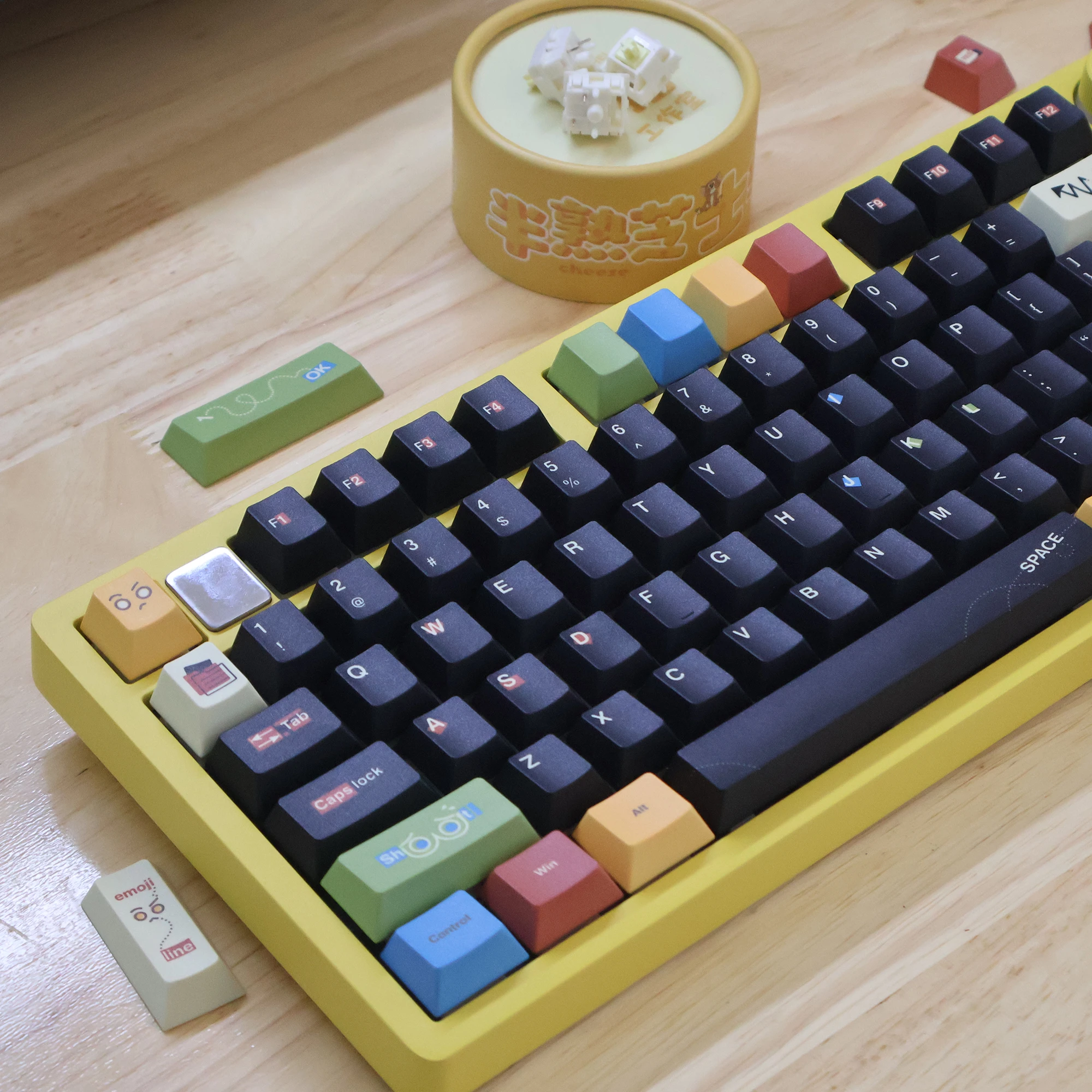 143Keys Keycap Emoji Theme Pbt Cherry Thermal Sublimation Yellow Green Diy Game Simple Black Keycap