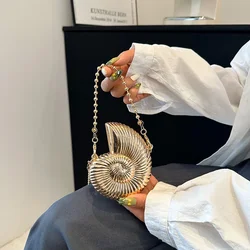 Simple Conch Dinner Bag Women's Shoulder Messenger Crossbody Bag Fun Personality Metal Chain Clutch Acrylic Shell Phone Bags Hot