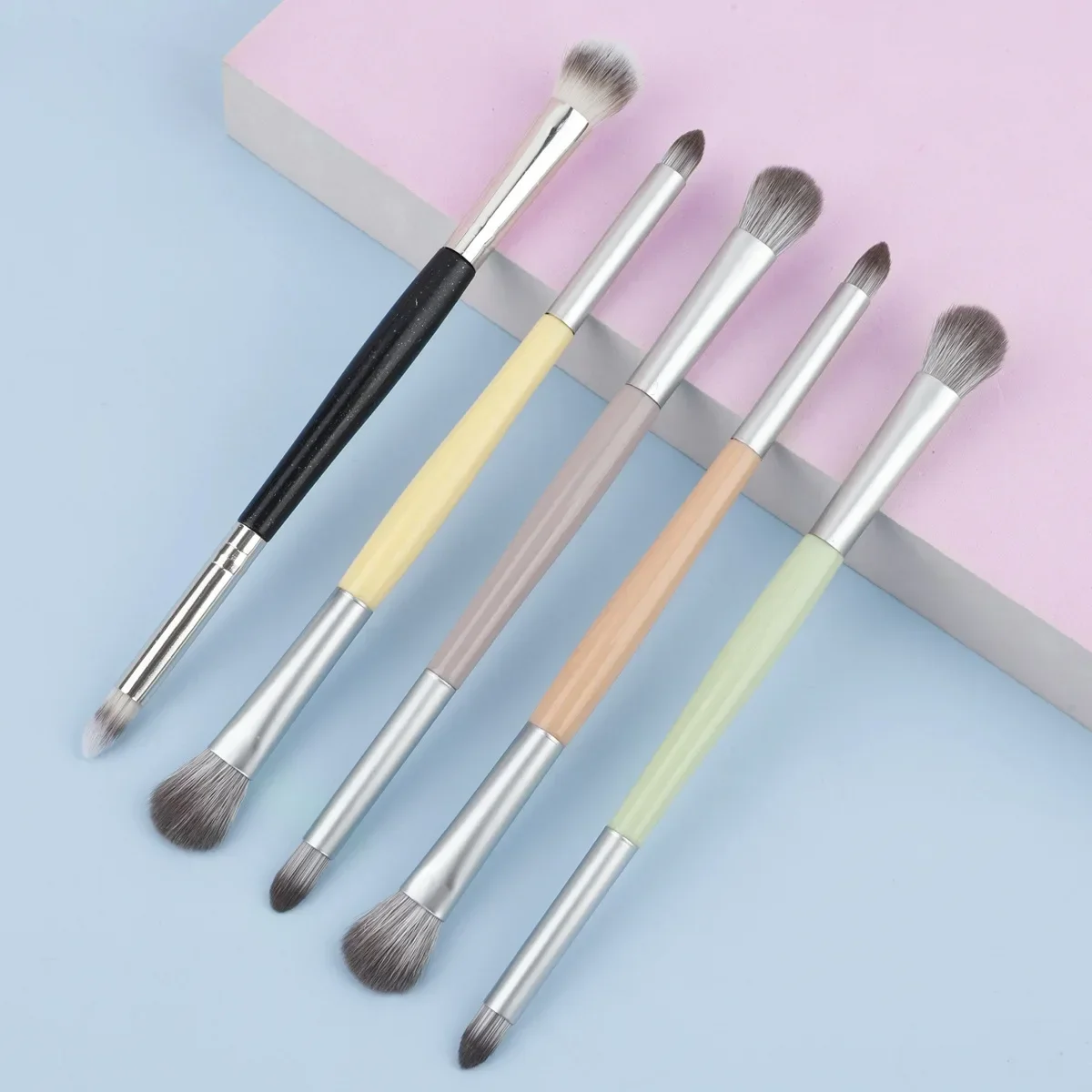 Single Makeup Brush Double-ended Eye Shadow Brush Smudge Detail Highlight Brush Brighten Soft Professional Makeup Tool