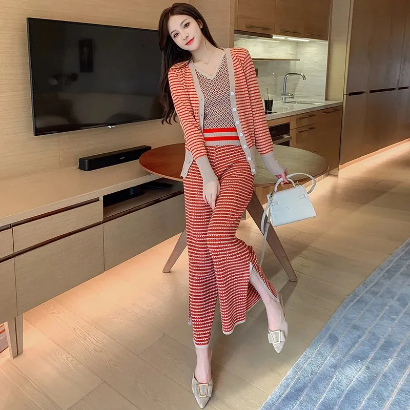 

Autumn Winter Fashion Casual Three-piece Suit Loose Outside Wearing A Casual Style Sweater Two-piece Suit Single Breasted N542