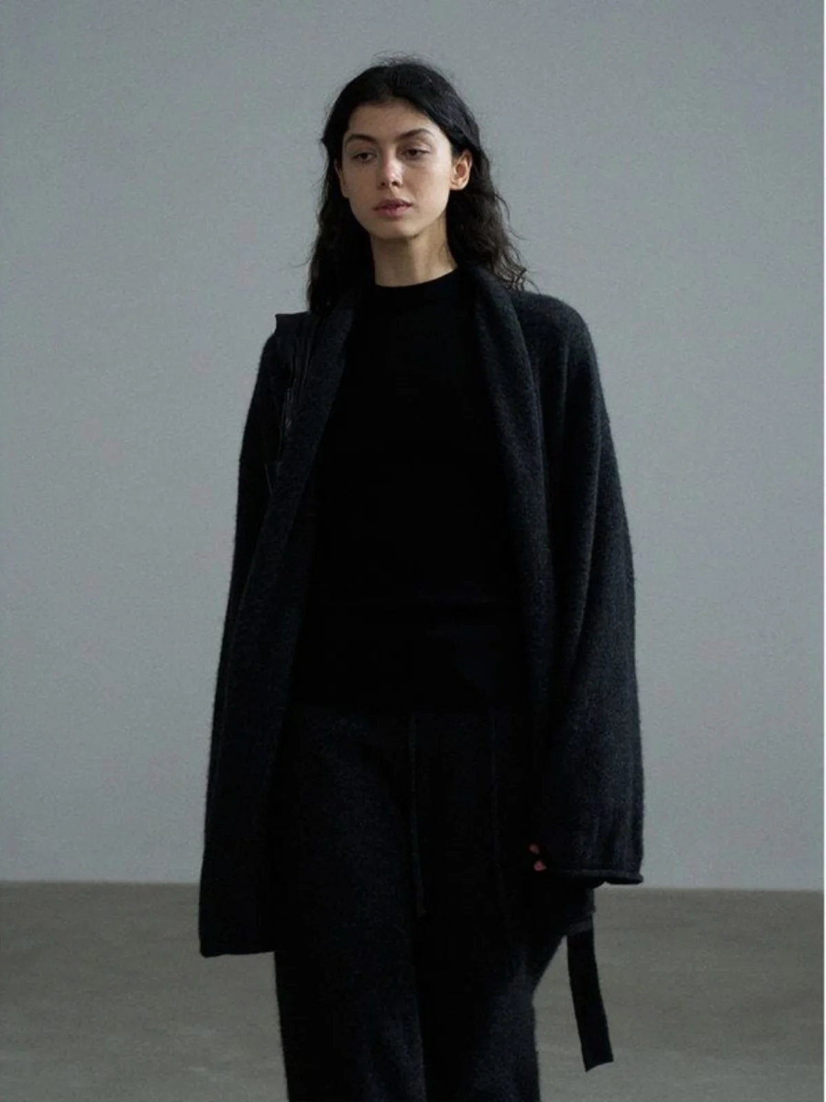 Thirteen Rows September Winter New Design Sense Minimalist Temperament Yak Velvet Mid-Length Cardigan M748