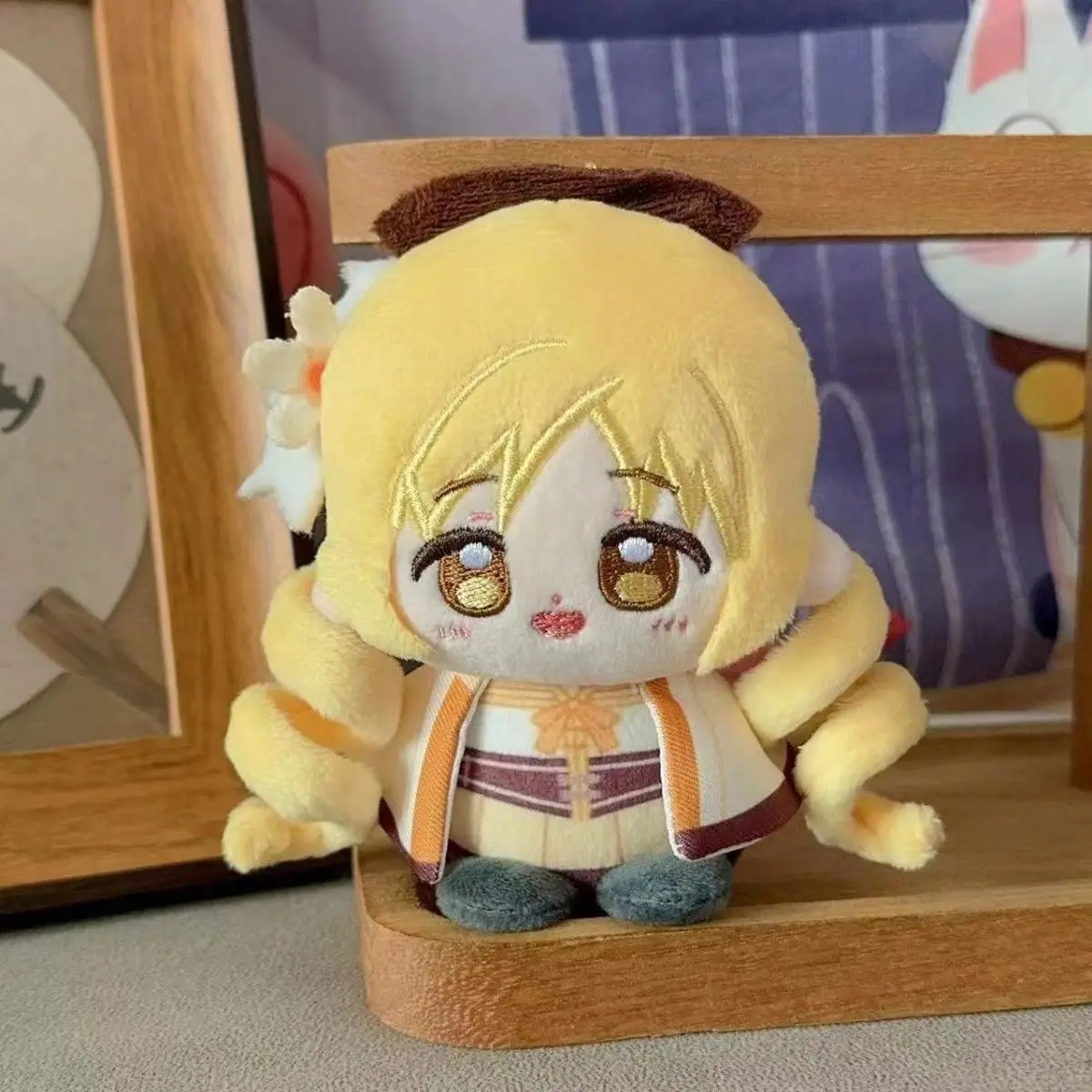 Puella Magi Madoka Magica Mami Tomoe Śliczna Figurka Pluszowa Wypchana Bawełną Lalka Zawieszka do Plecaka Zabawka dla Chłopca Dziewczynki Brelok Prezent