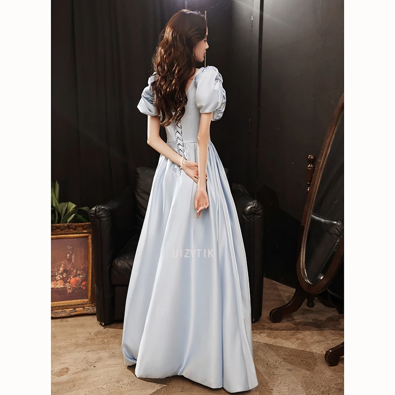 فستان سهرة طويل أزرق فاتح أنيق للولائم وياقة مربعة وحفلات أعياد الميلاد فستان رسمي بسيط بأكمام منتفخة فساتين زفاف 2025