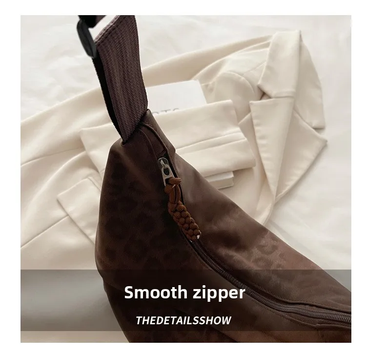 Modische Damen-Umhängetasche mit Leopardenmuster, große Kapazität, Hobo-Umhängetasche für den täglichen Pendelverkehr, lässiges Outfit, Achseltasche – Detail 6