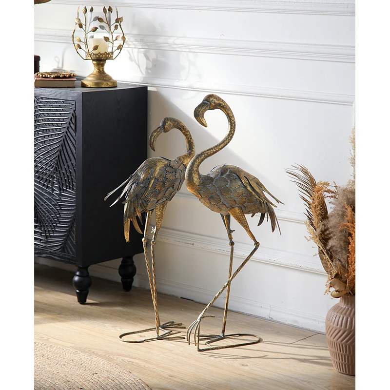 Vintage Iron Flamingo Sculpture, Handcrafted Metal Bird Decor, Tall Garden & Indoor Art Statue 76–86cm