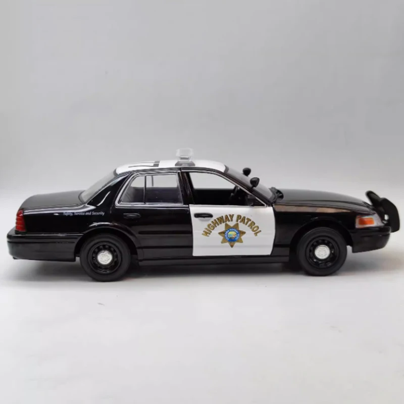 Greenlight 1:24 مقياس 2008 فيكتوريا كراون 85523 سبيكة محاكاة نموذج سيارة مجموعة ثابتة زينت عطلة لعبة هدية تذكارية