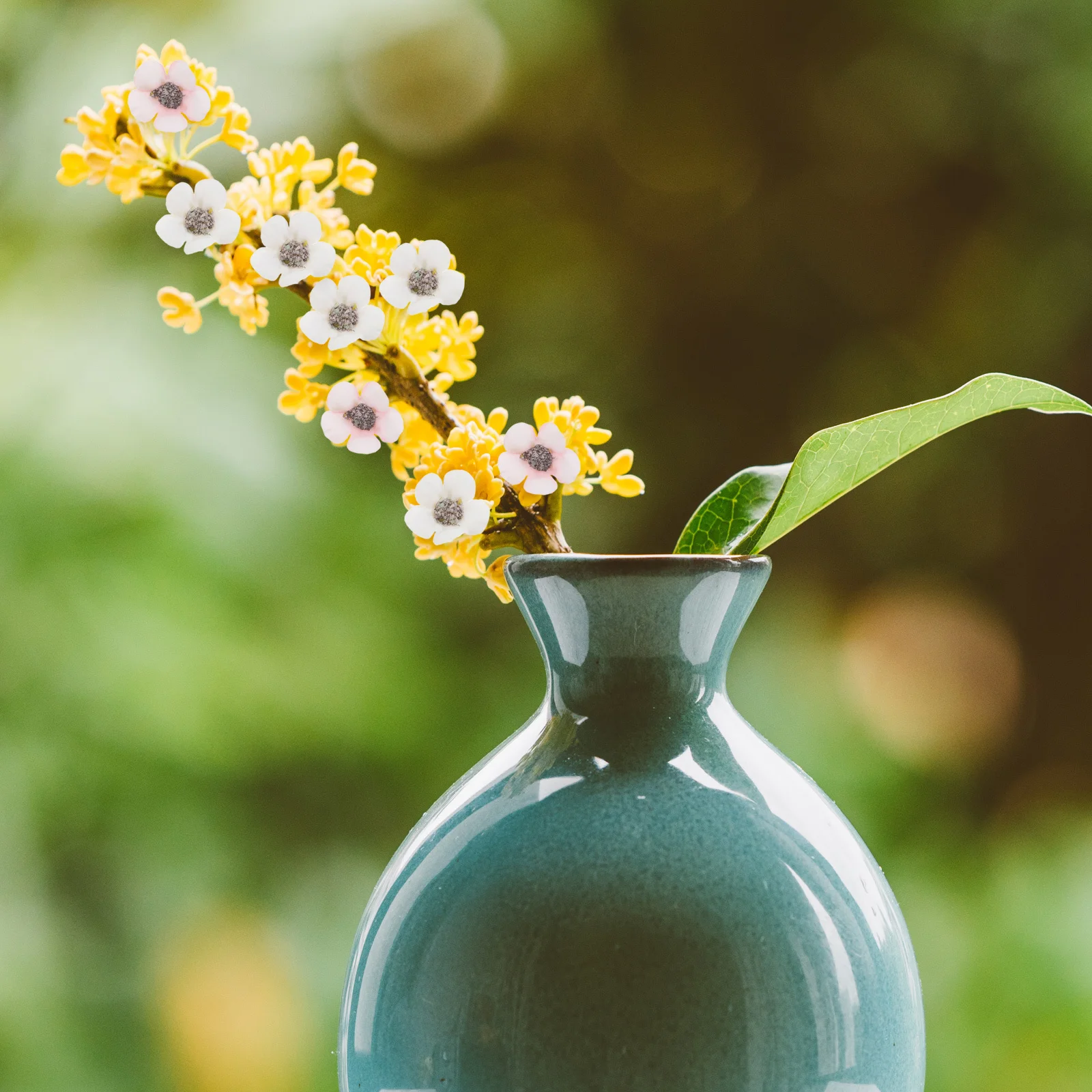 

100pcs Daisy Flower Heads 2.5Cm Fabric Artificial Daisies For Diy Wedding Party Decor Crafts Faux Floral Arrangement Wreath