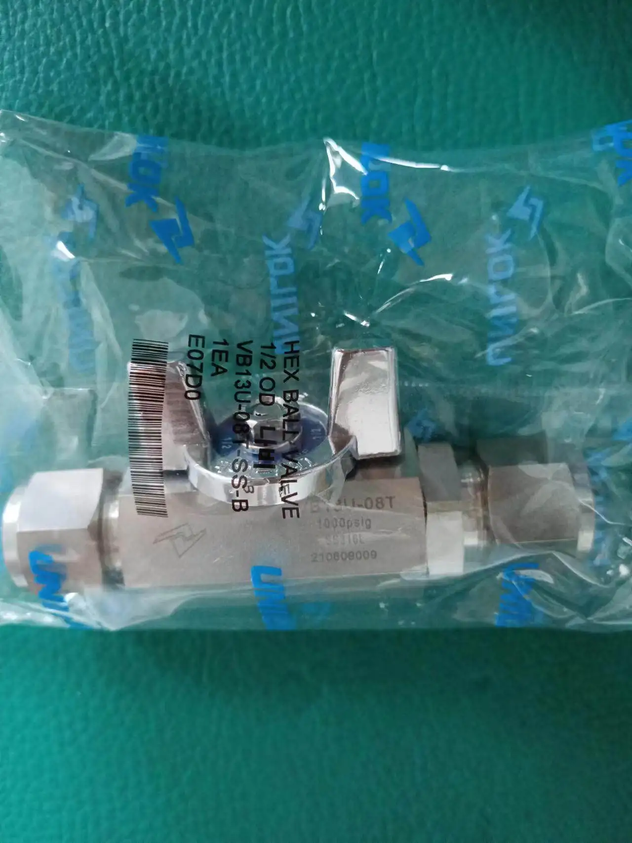 UNILOK card sleeve ball valve ball valve butterfly handle straight handle 1/2 VB13U-08T-SS-B