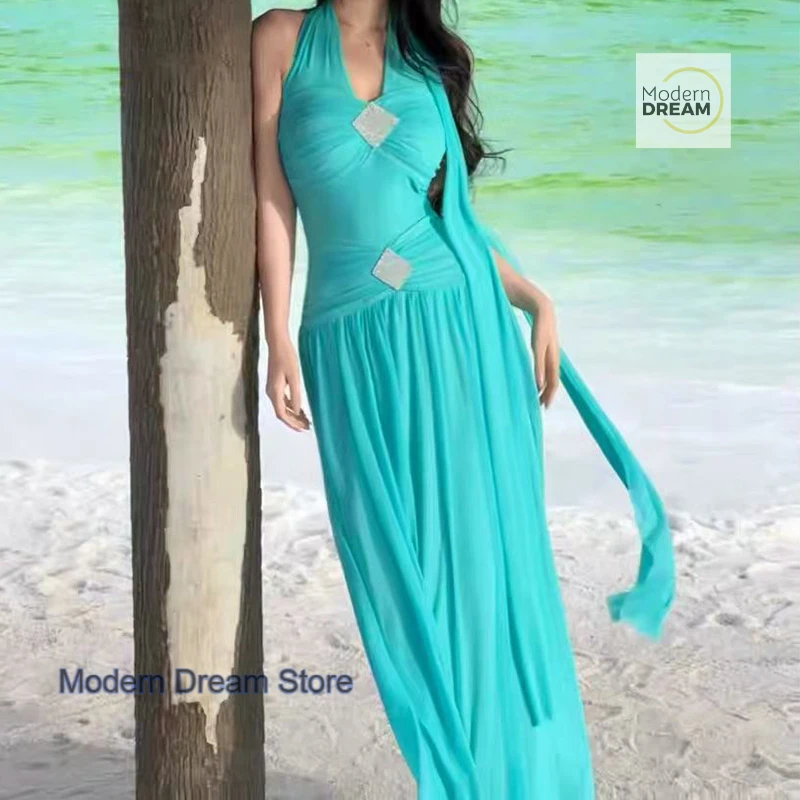 

Sexy pure desire backless V-neck hanging neck dress female spring and summer new waist slimming beaded French temperament dress