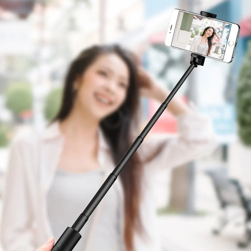 عصا سيلفي صغيرة محمولة مقاس 165 سم وجهاز تحكم عن بعد لاسلكي قابل للتمديد الكل في واحد لمعظم الهواتف الذكية عصا سيلفي سوداء #2