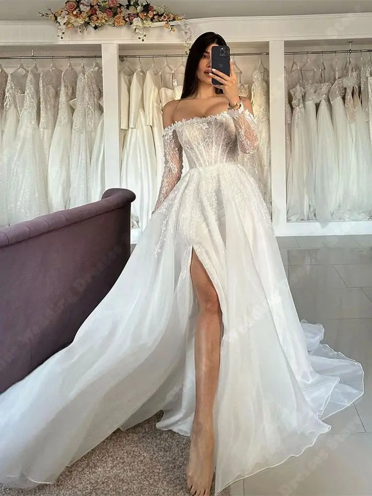 Gaun pernikahan permukaan Tulle manis, gaun pengantin padat punggung terbuka motif bunga applique renda bahu terbuka, gaun pengantin Tulle