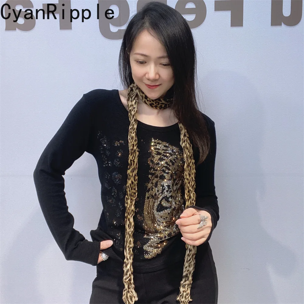 2026 New Autumn Winter Black Long Sleeve Basic Tees Trendy Hot Diamonds O-neck Slimming T-shirt Threaded Cotton Top + Scarf