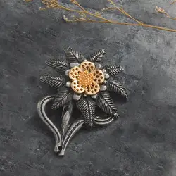 Edelweiss Flower Medal Brooch Pins for Women Bouquet Wedding Breastpin, Lapel Pins Edelweiss Badge Party Jewelry