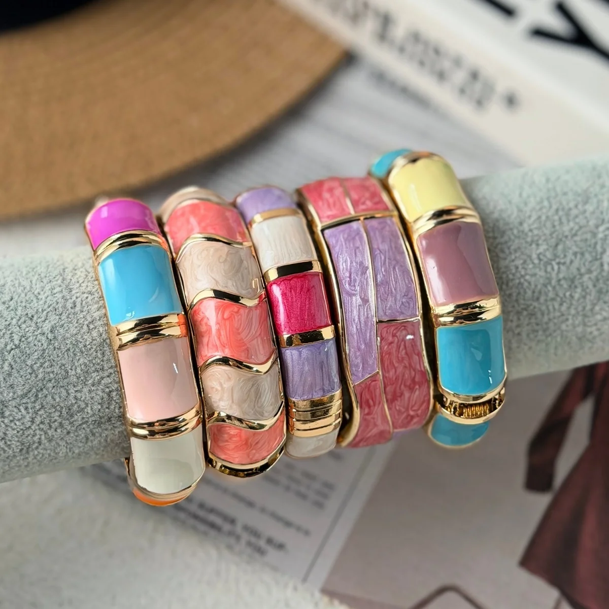 Kreative Y2K Mehrfarbige Emaille-Manschettenarmbänder für Damen und Herren, Vintage Gedrehter Block-Bambus-Verbindung Geometrischer Gestapelter Armreif Schmuck – Detail 32