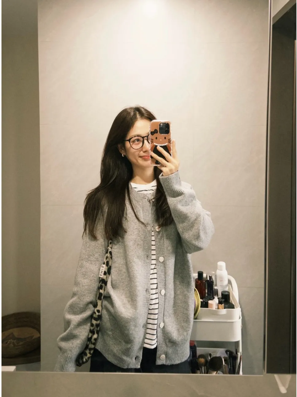 

Вязаный кардиган-свитер женский свободного кроя, мягкий, повседневный, осенне-зимний, в корейском стиле, длинный, с круглым вырезом...