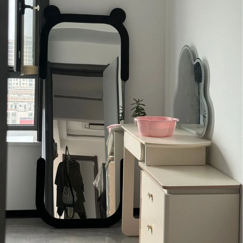 Lustro pełnowymiarowe dla influencerek