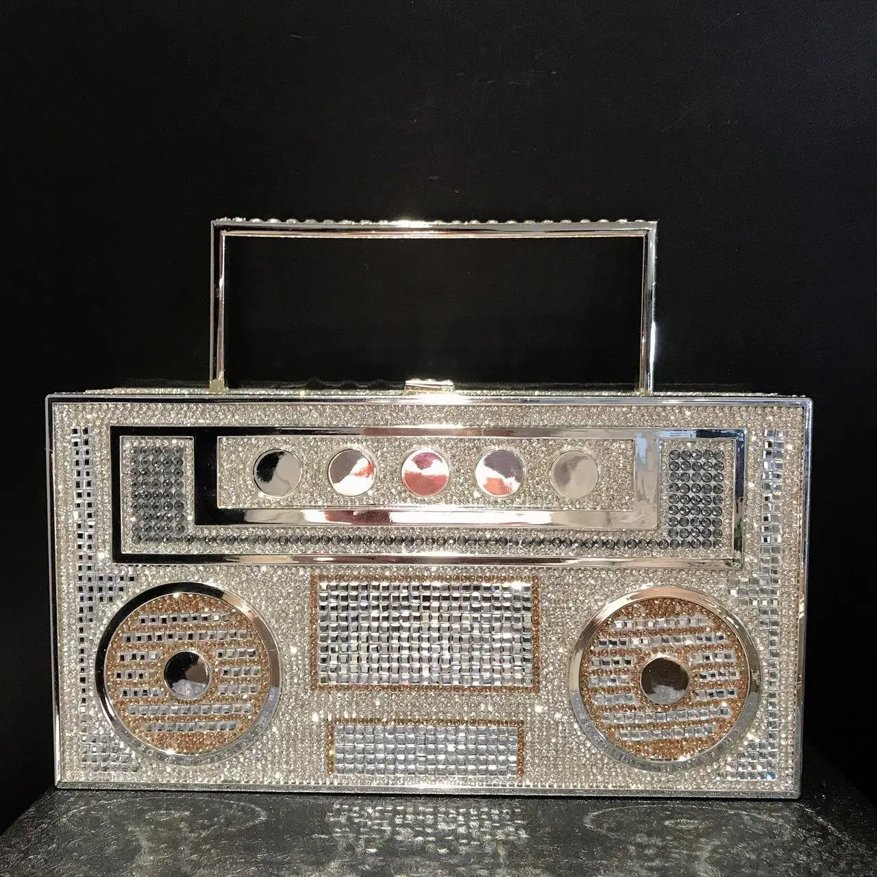 

Square Diamond Studded Radio Clutch Handbag for Dinner Par Ele Evening Bag Hard ell oulder Bag with Hook Closure