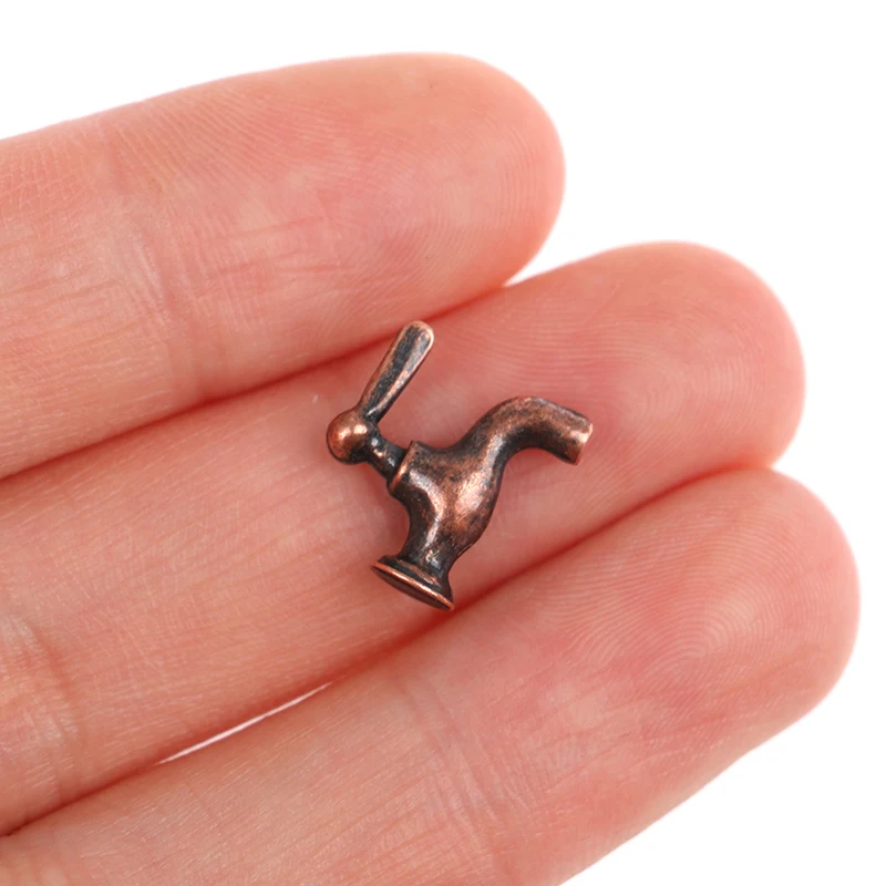 4 pezzi/set 1:12 accessori per il bagno del rubinetto dell'acqua in metallo in miniatura per casa delle bambole
