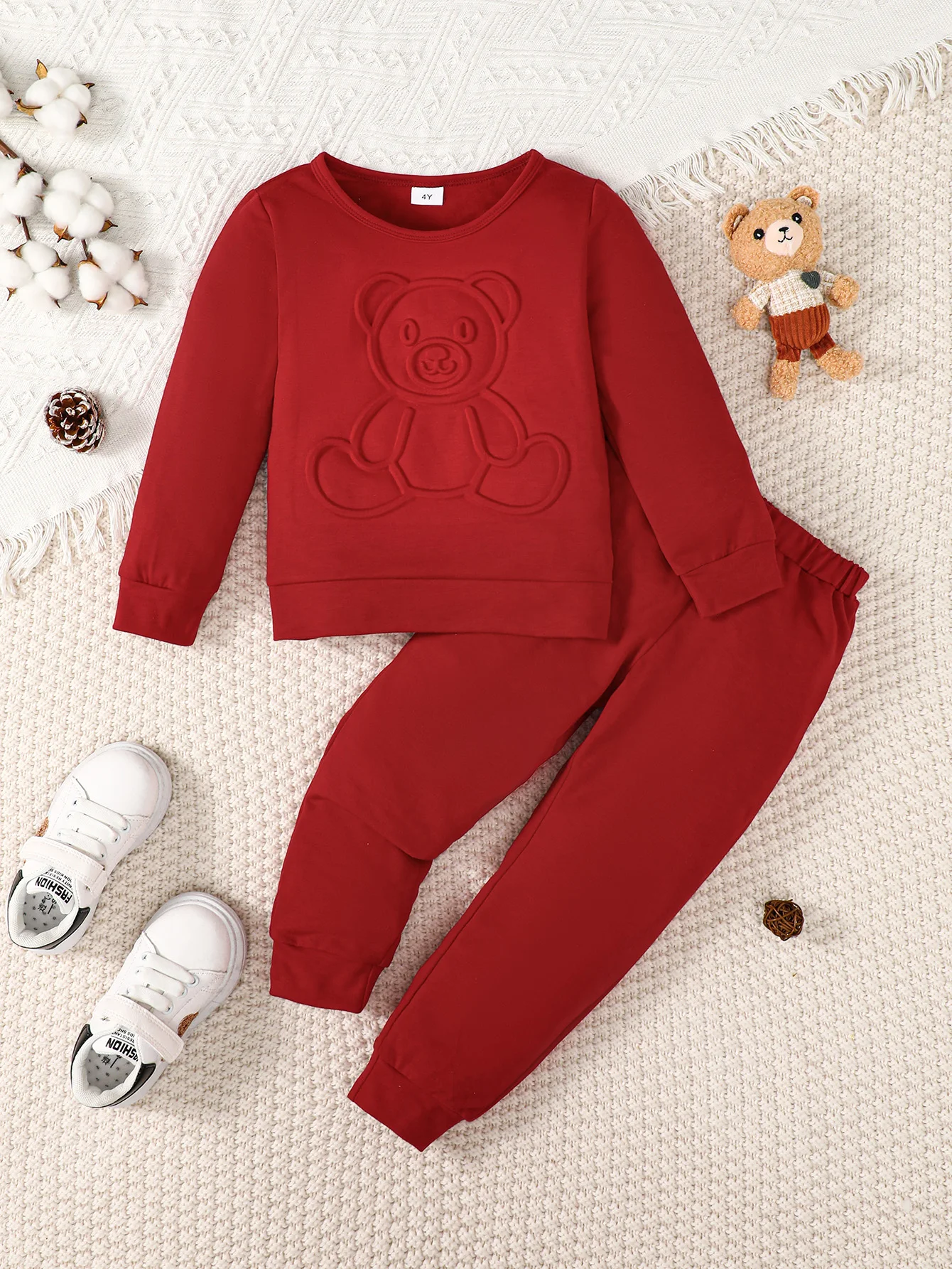 Autumn and winter style solid color men's and women's pure polyester pull frame cute bear pattern pullover sweater and waistless